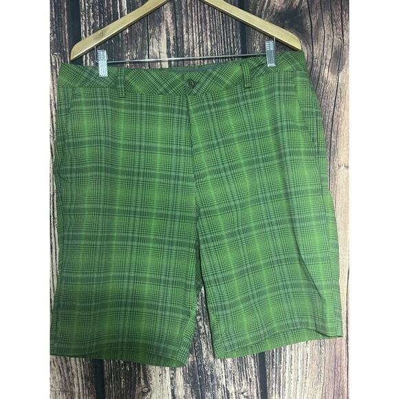 Under Armour Green Plaid Men Performance Golf Shorts Size 36 Bermuda - Picture 1 of 8